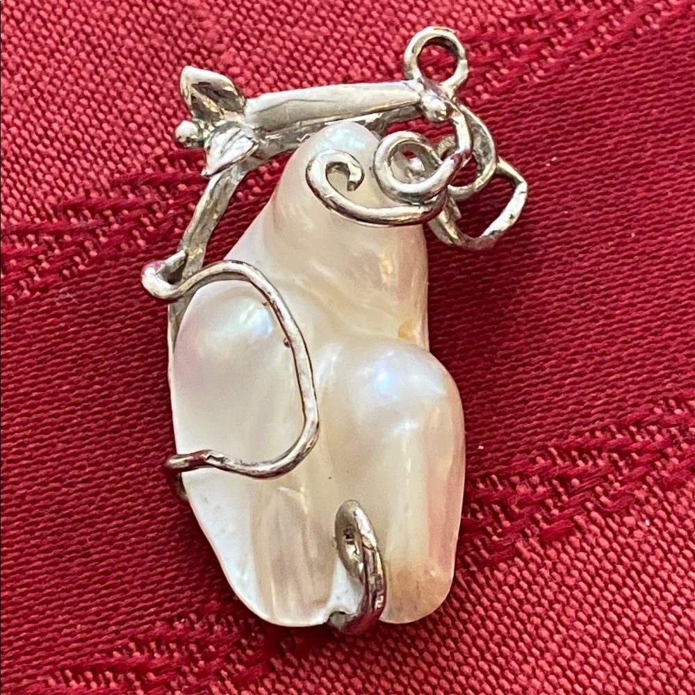 Vintage Unique Artisan Sterling Silver Wrapped Triple BIWA Pearl Pendant